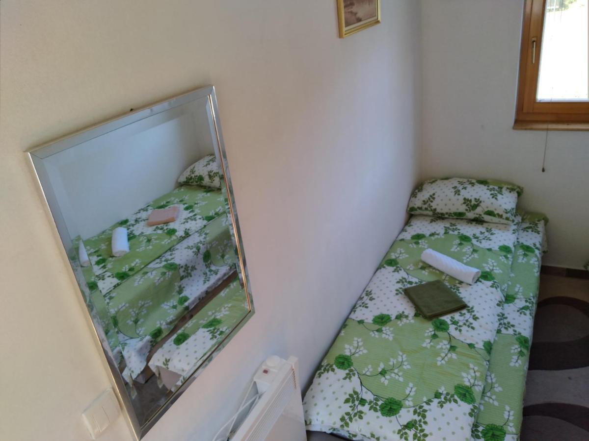 Vikendica Pored Drine Foca Handici Exteriér fotografie