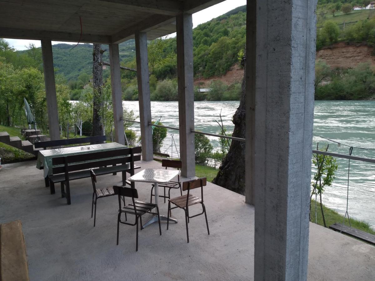 Vikendica Pored Drine Foca Handici Exteriér fotografie
