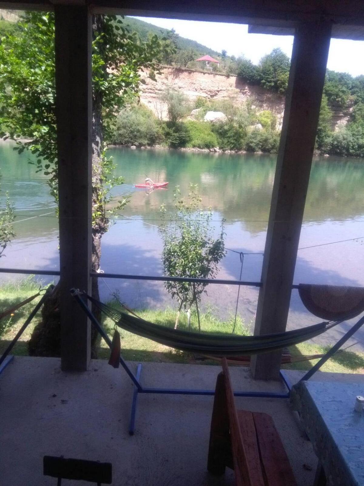 Vikendica Pored Drine Foca Handici Exteriér fotografie